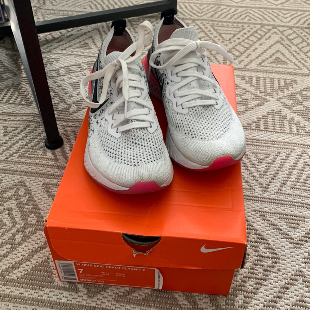 Nike Epic React Flyknit 2